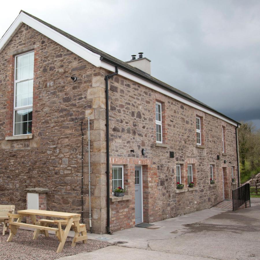 Cash Hill Farm Cottages Ballinamallard Extérieur photo